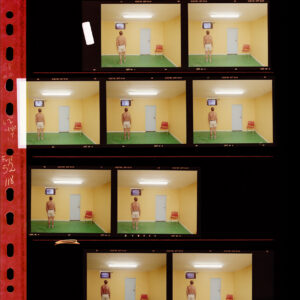 Kontaktkarta med färgnegativ av Lars Tunbjörk från serien Landet utom sig, bildbehandlad av NAFS inför utställning på Kulturhuset Stadsteatern.